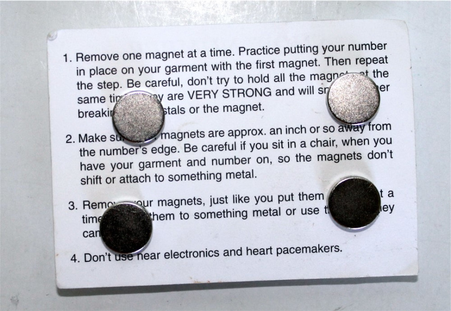 4 Round Clothing Magnets
